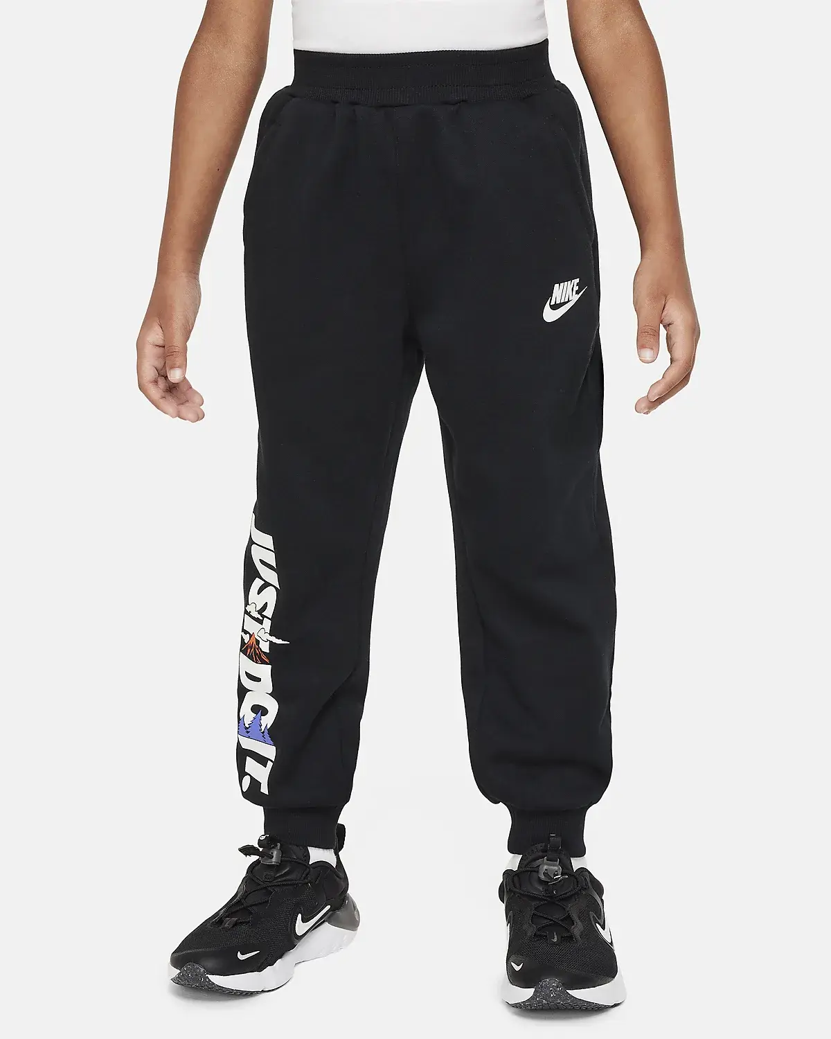 Nike Sportswear Snow Day Fleece Pants. 1