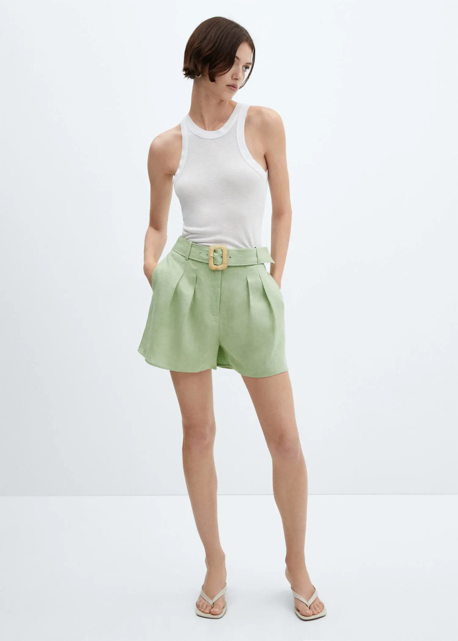 Mango Linen shorts with belt. 1