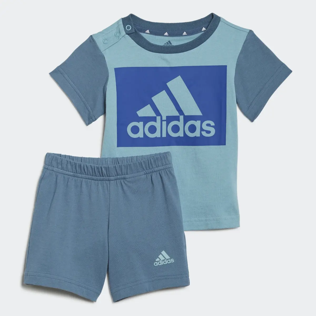 Adidas Conjunto Playera y Shorts Essentials. 1