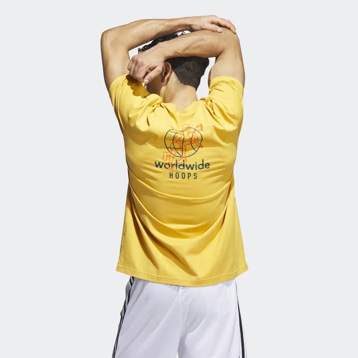 Adidas Playera Estampada Worldwide Hoops. 3