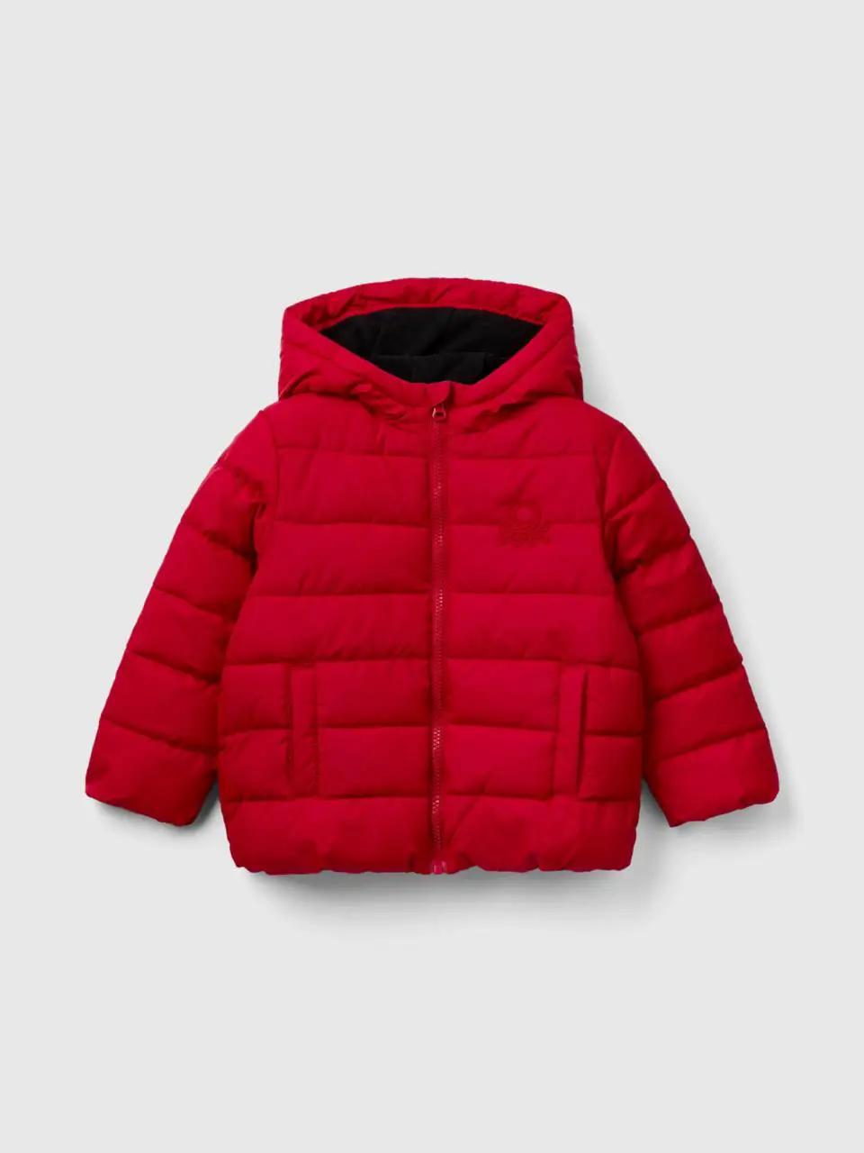 Benetton puffer jacket with hood and logo. 1