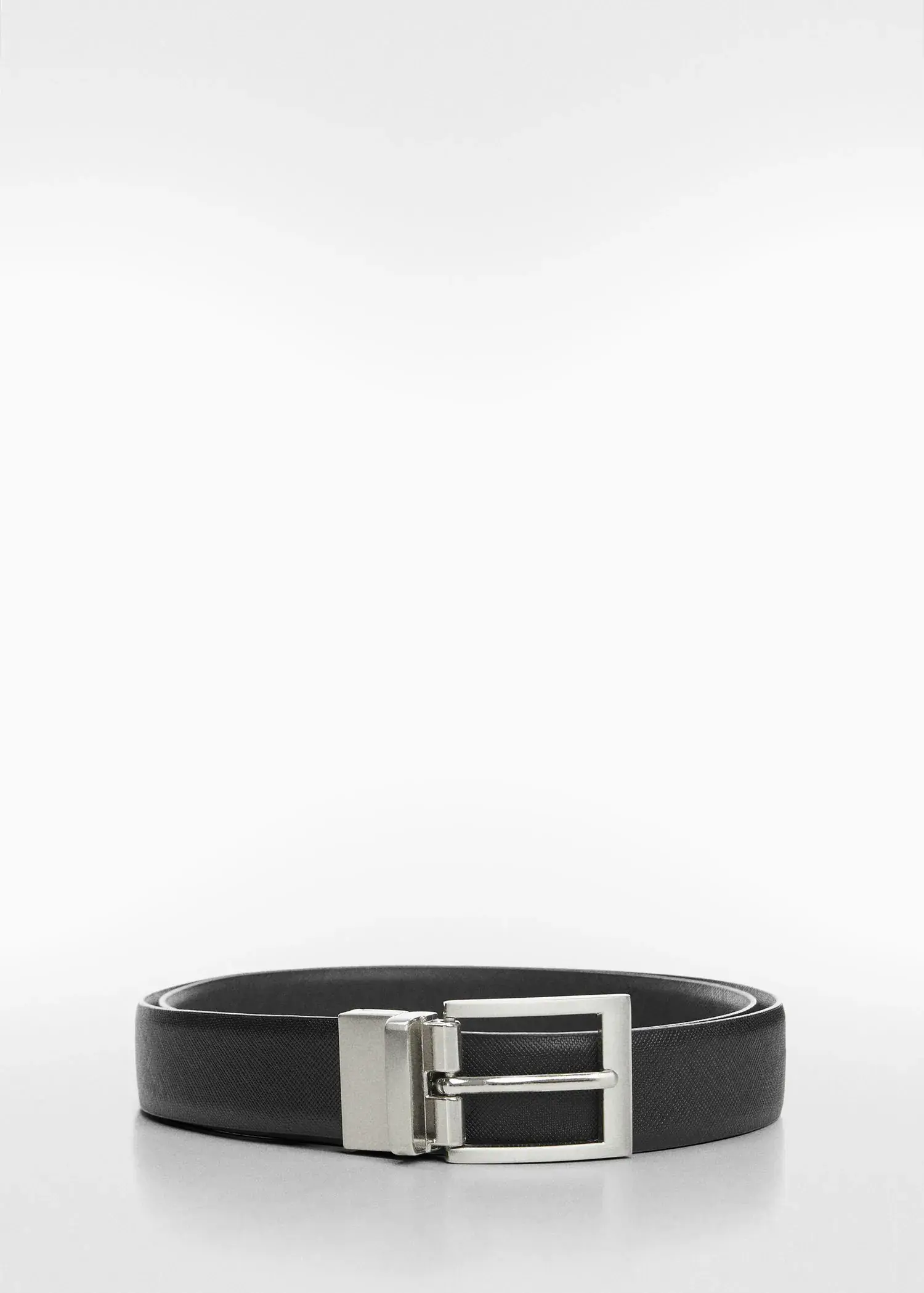 Mango Saffiano leather belt. 1