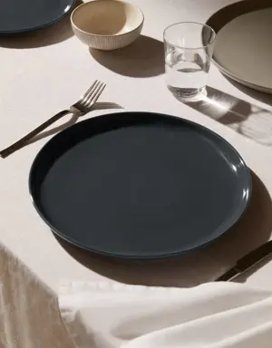  Stoneware dinner plate