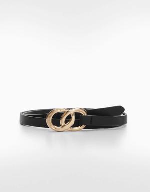 Belt with interlocking rings and buckle