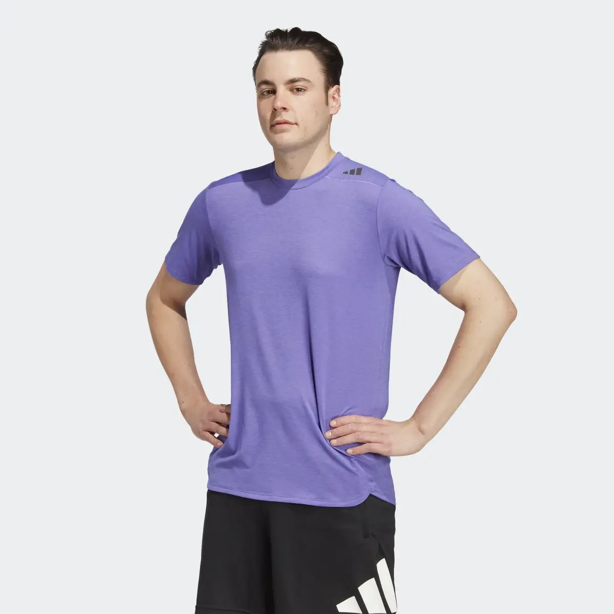 Adidas T-shirt da allenamento Designed for Training AEROREADY HIIT Colour-Shift. 2