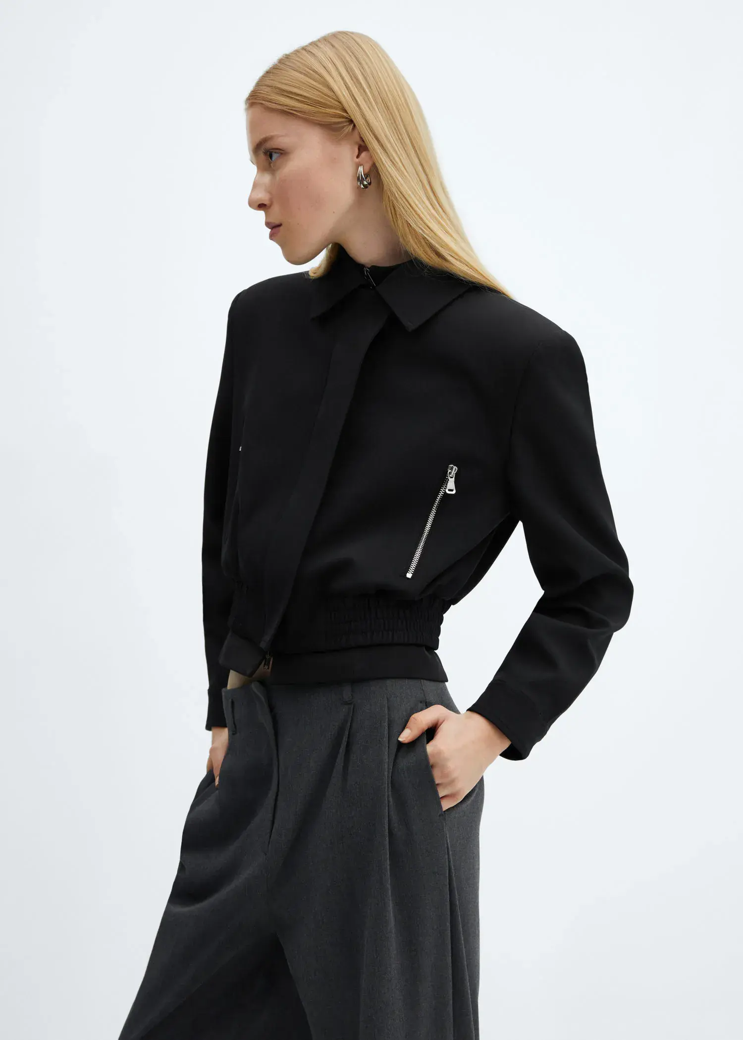 Mango Cropped jacket with shoulder pads. 1