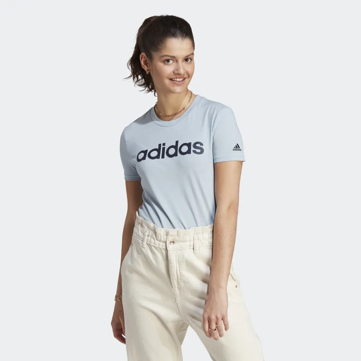 Adidas Camiseta LOUNGEWEAR Essentials Slim Logo. 2