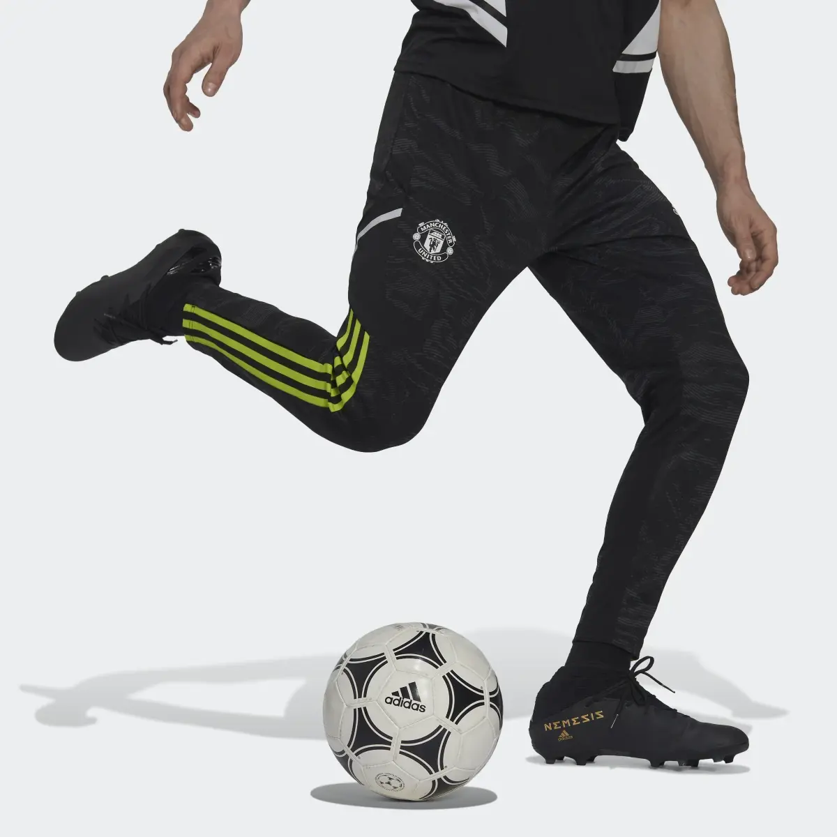 Adidas Pantaloni da allenamento Condivo 22 Manchester United FC. 3