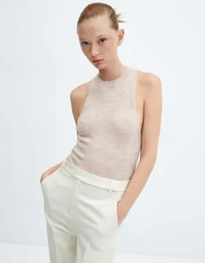 Round-neck knitted top