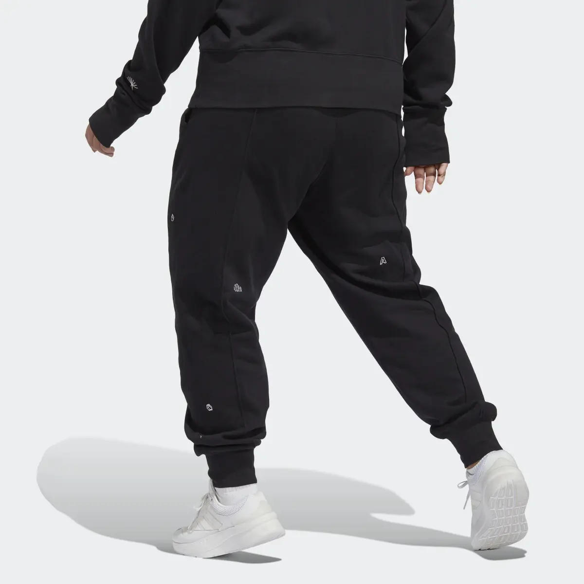 Adidas Pantalon sportswear avec graphismes inspirés de la lithothérapie (Grandes tailles). 2