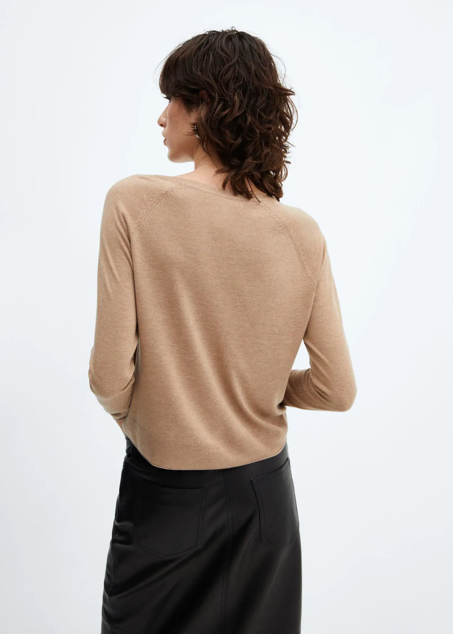 Mango Fine-knit round-neck sweater. 3