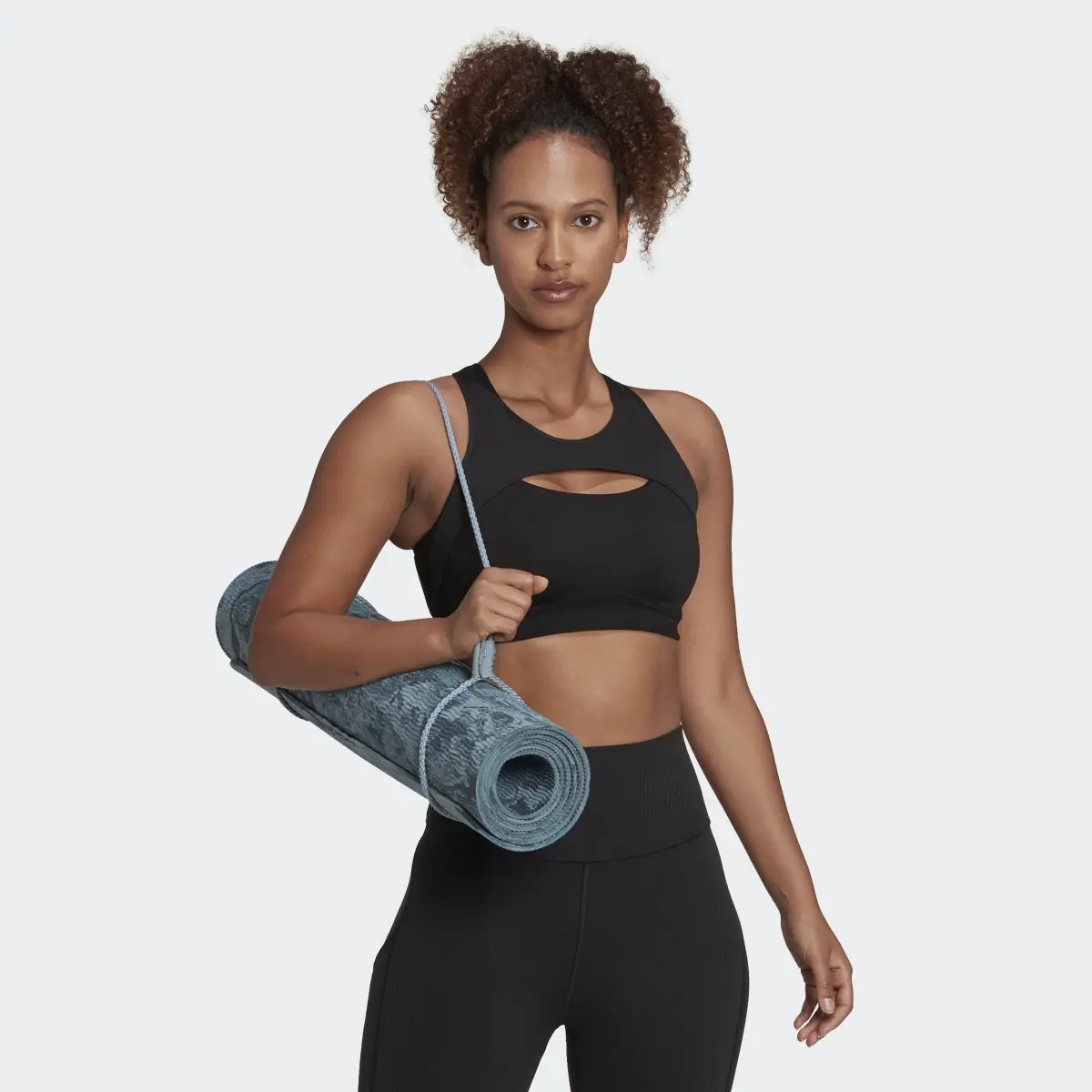 Adidas CoreFlow Studio Medium-Support Yoga Wind Sport-BH. 2