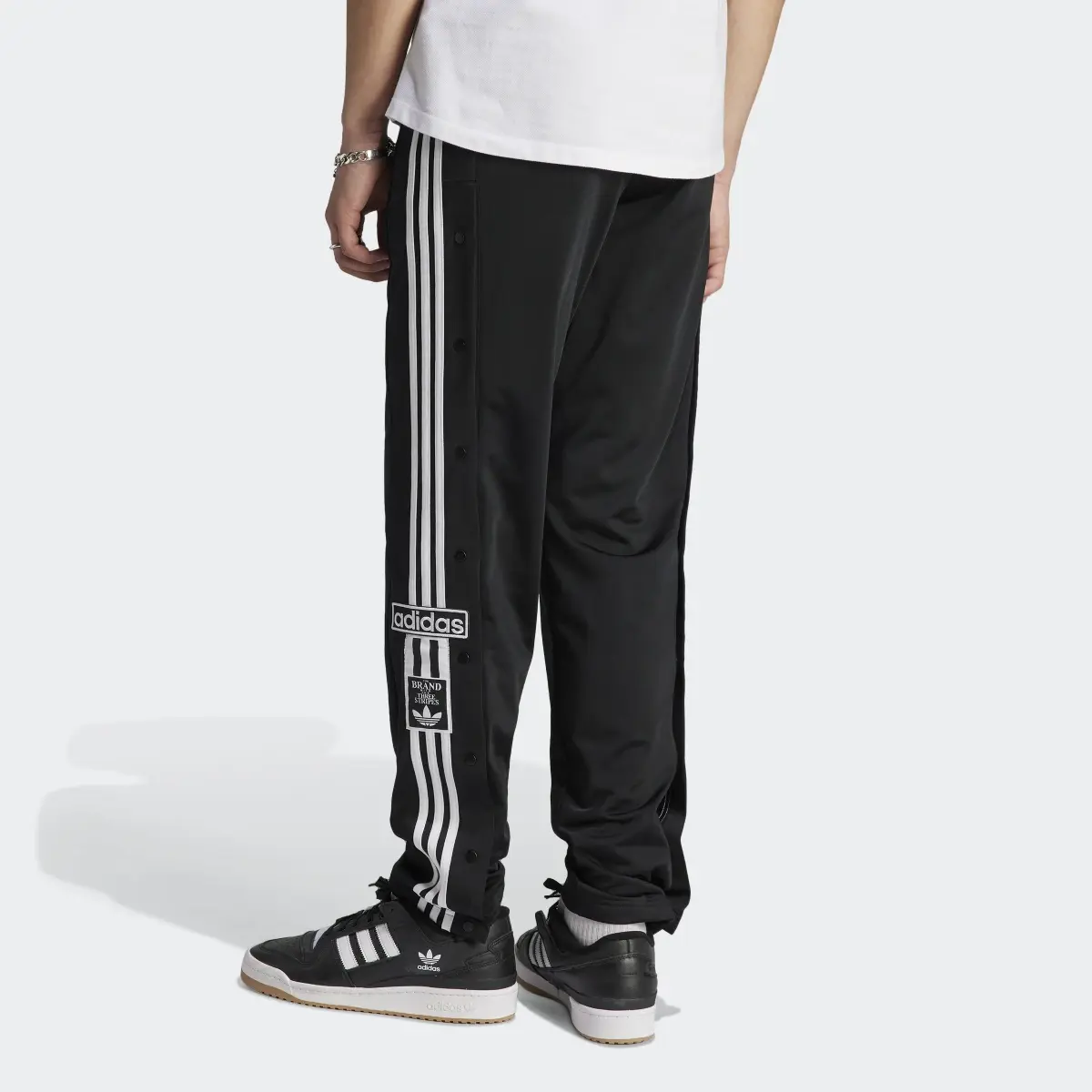 Adidas Pantaloni adicolor Classics adibreak. 2