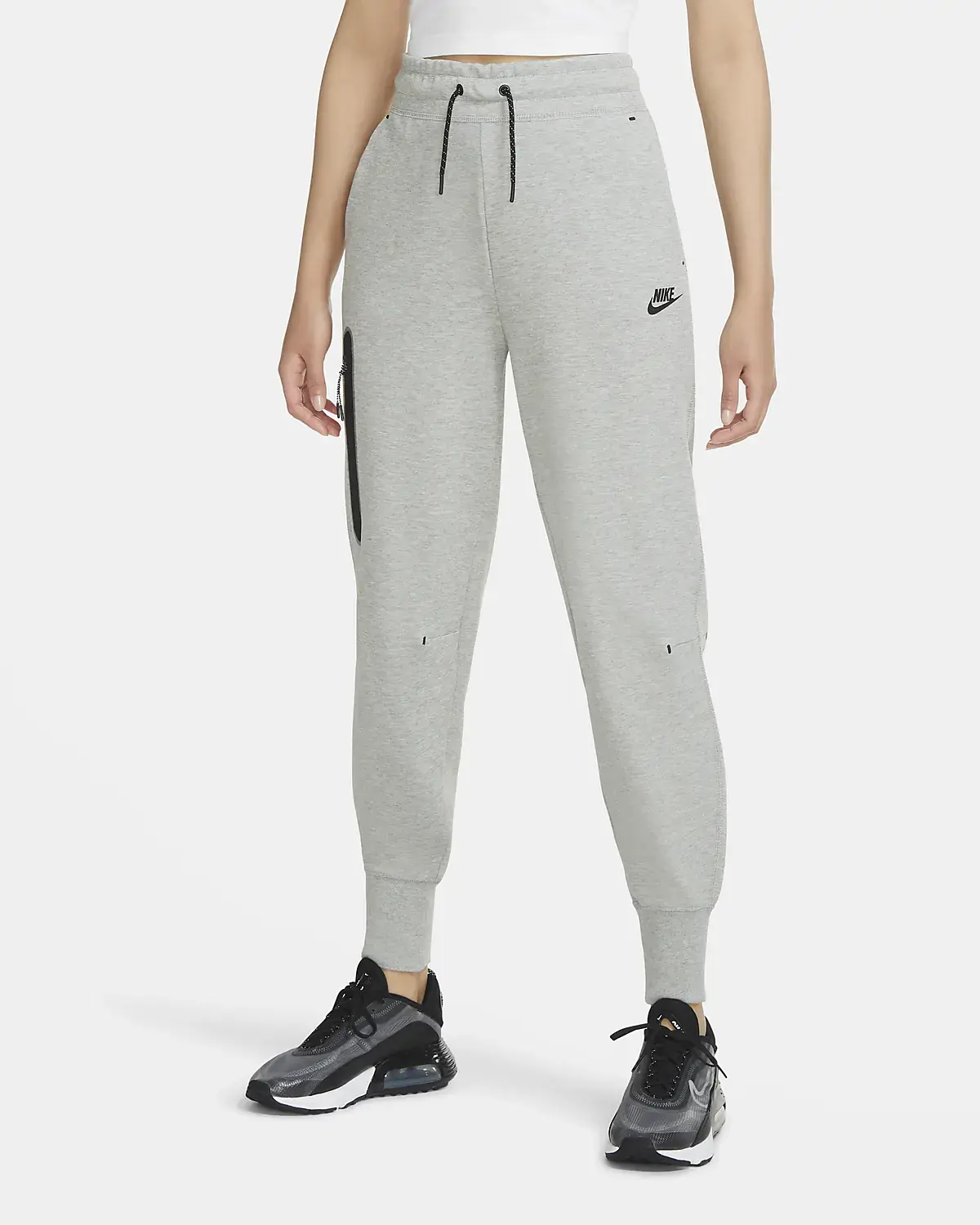 Nike Sportswear Tech Fleece. 1