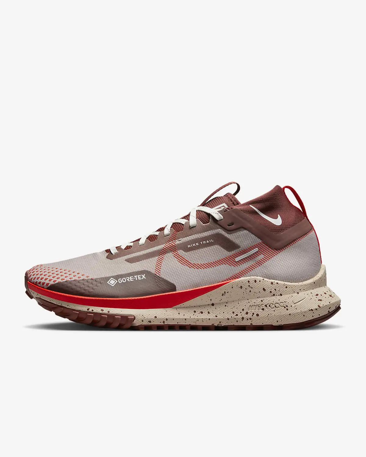 Nike Pegasus Trail 4 GORE-TEX. 1