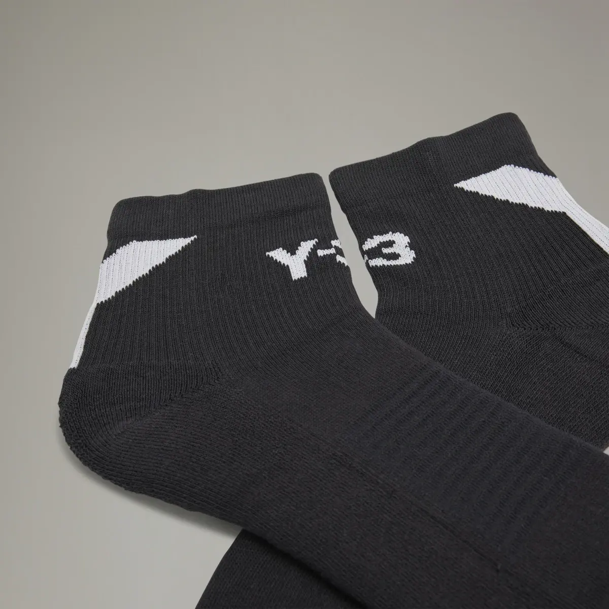 Adidas Y-3 Lo Socks. 3