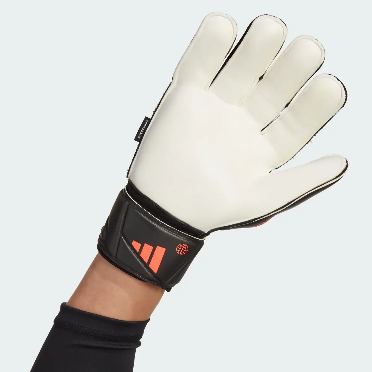 Adidas Predator Match Fingersave Gloves. 2