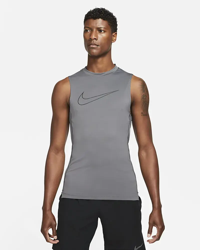 Nike Pro Dri-FIT. 1