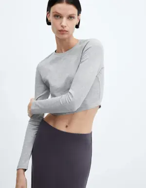 Long-sleeved cropped t-shirt