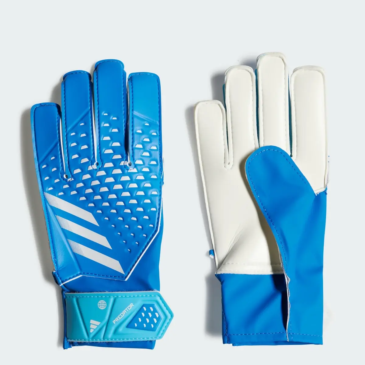 Adidas Predator Training Goalkeeper Gloves. 1