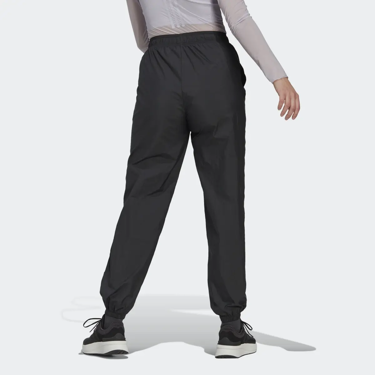 Adidas Pantaloni Woven. 3