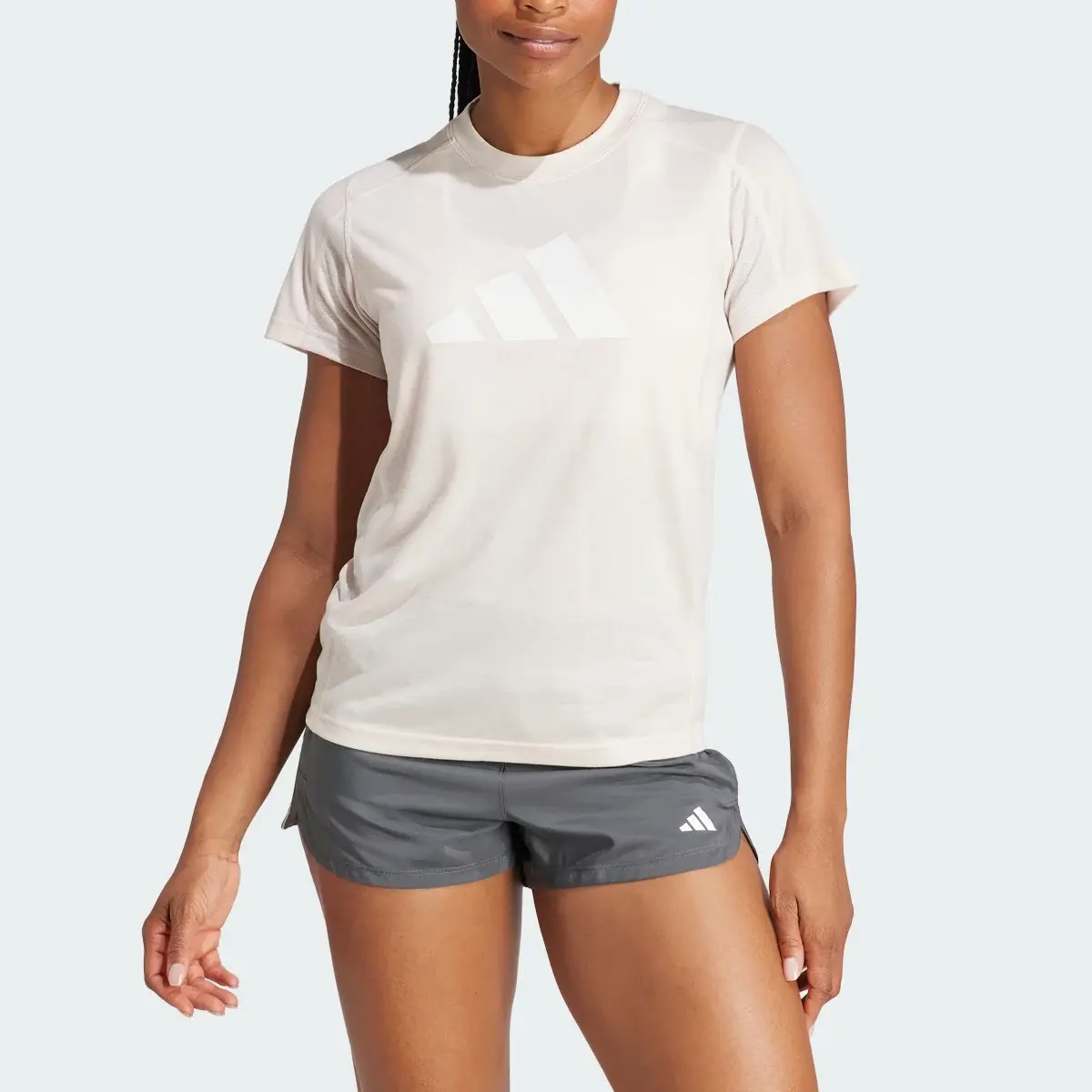 Adidas Playera de Entrenamiento Train Essentials Big Performance Logo. 1