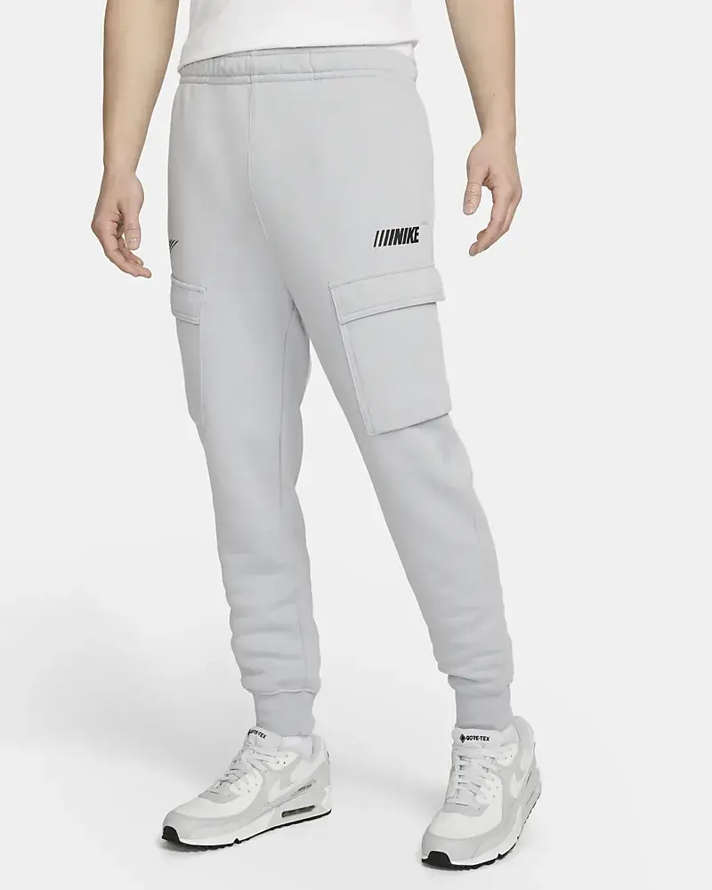 Nike Sportswear Standard Issue. 1 Nike Sportswear Standard Issue. 1
