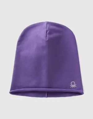 purple hat in stretch cotton
