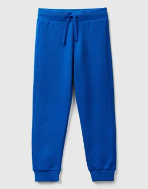 sporty trousers with drawstring