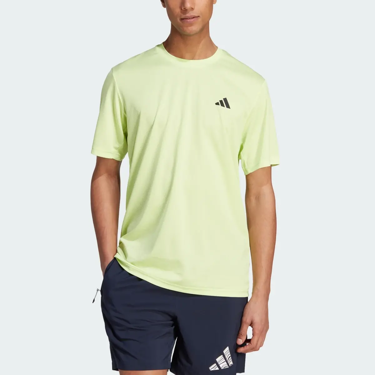 Adidas Playera de Entrenamiento Train Essentials. 1