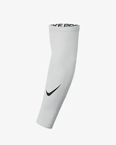 Nike Pro Dri-FIT. 1