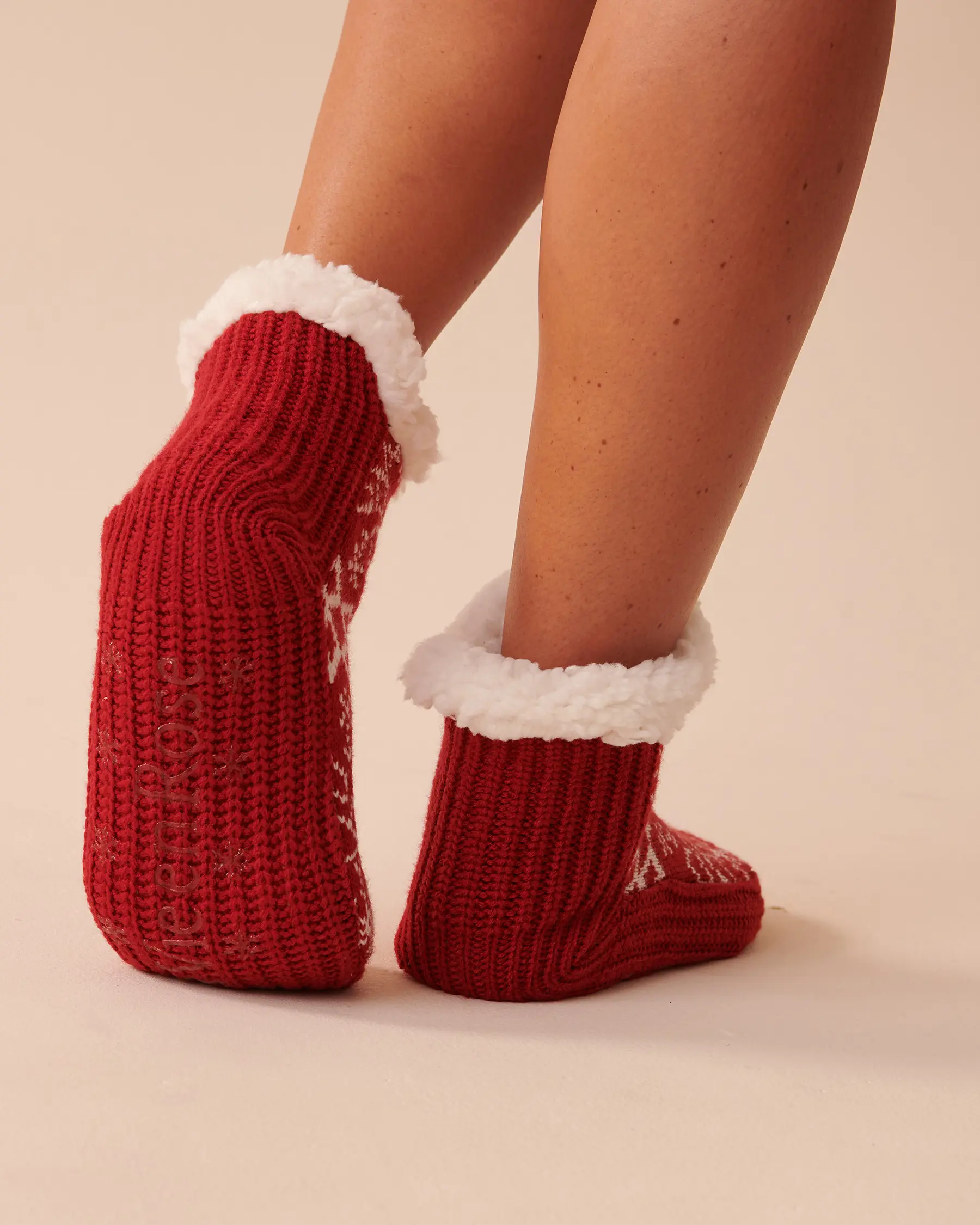 La Vie en Rose Winter Print Knitted Socks. 2