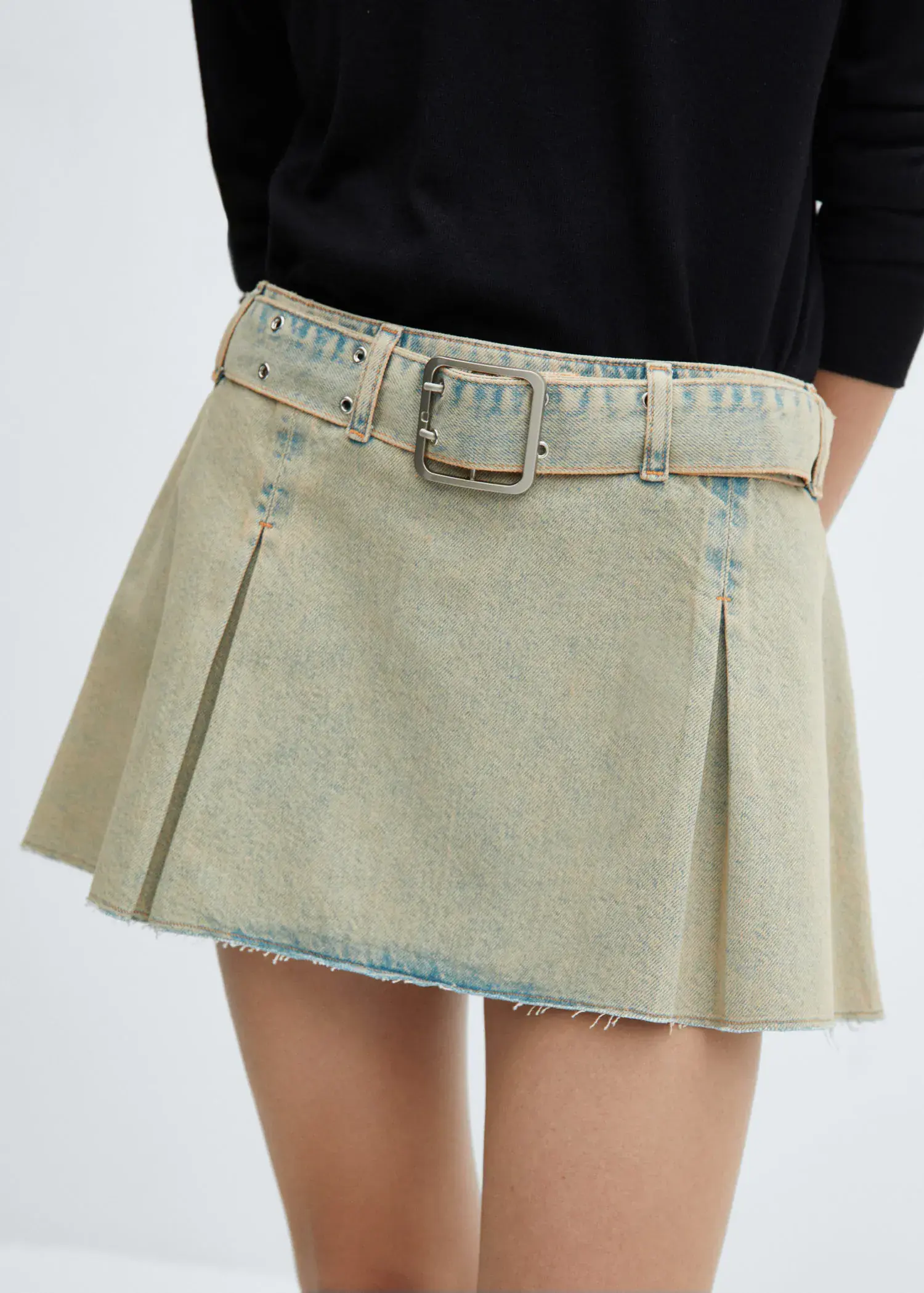 Mango Denim mini-skirt with belt. 1