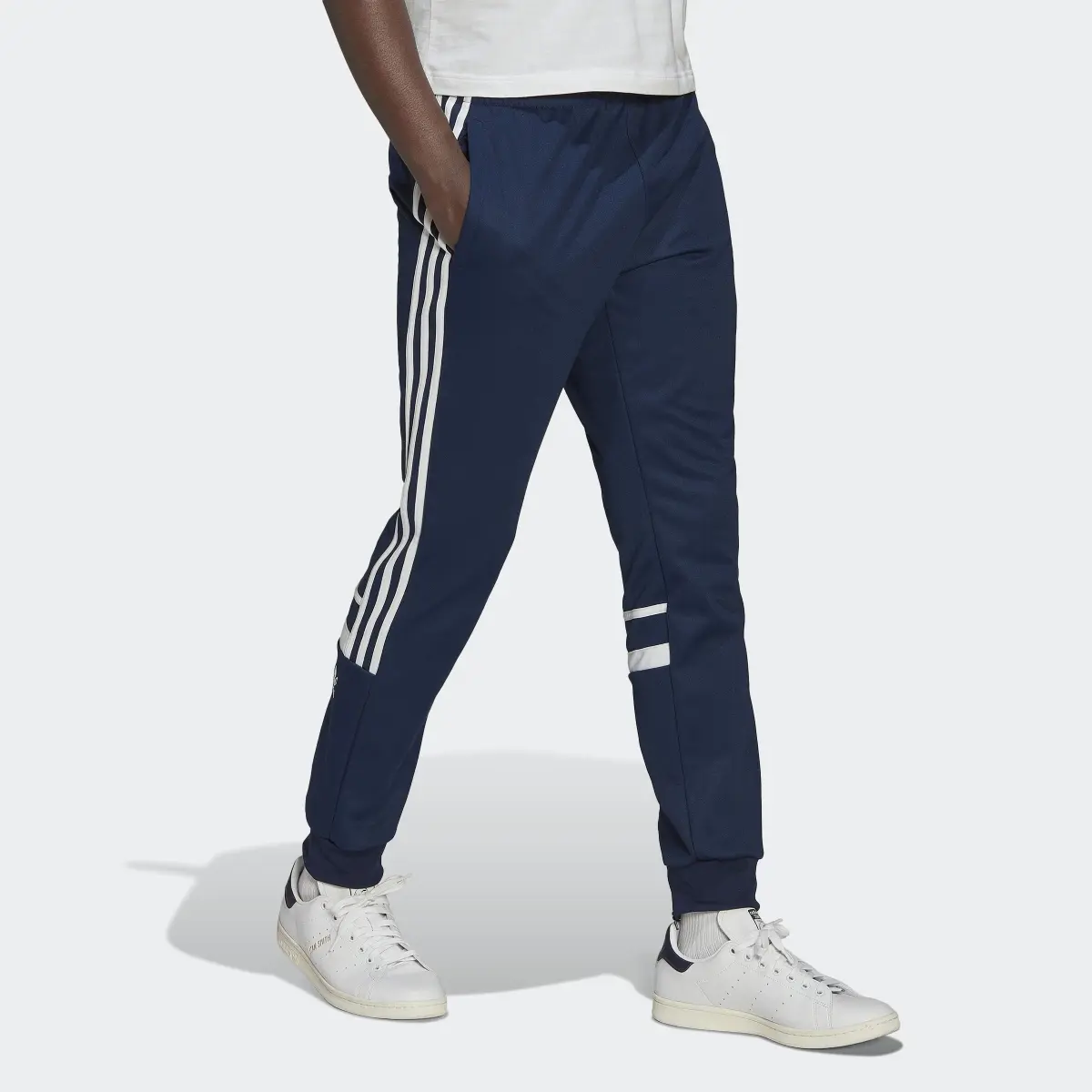 Adidas Adicolor Classics Cut Line Pants. 3