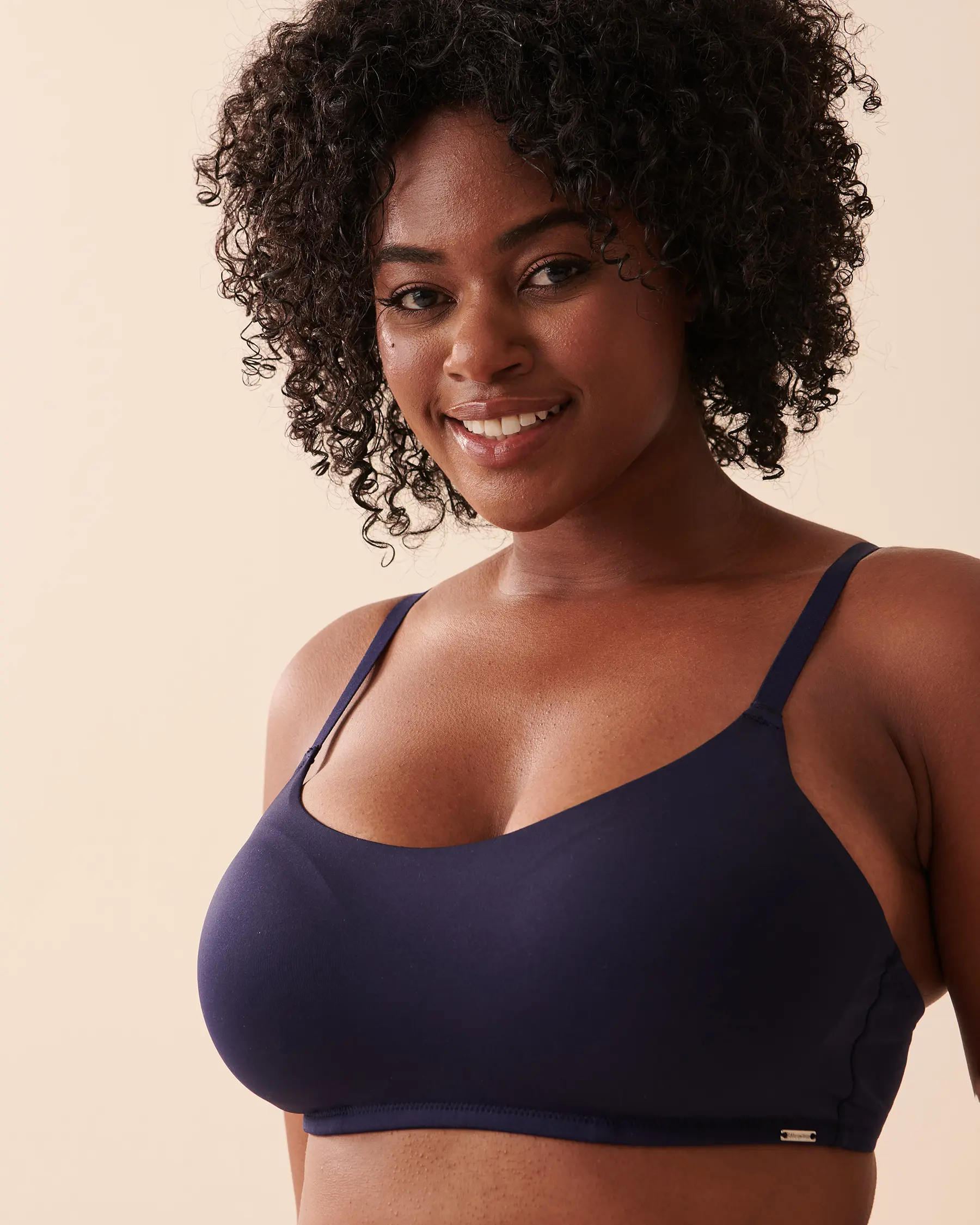 La Vie en Rose Lightly Lined Wireless Minimalist Bra. 3