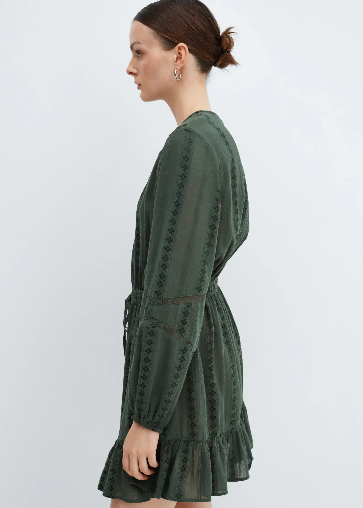Mango Puff-sleeved embroidered dress. 2