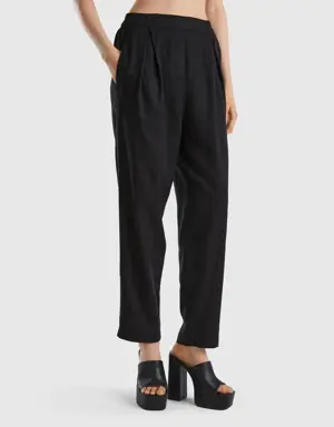 carrot fit trousers in linen blend