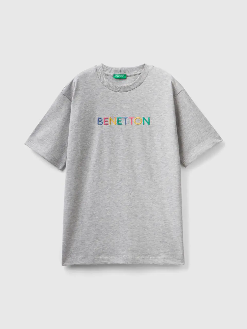 Benetton light gray t-shirt with embroidered logo. 1