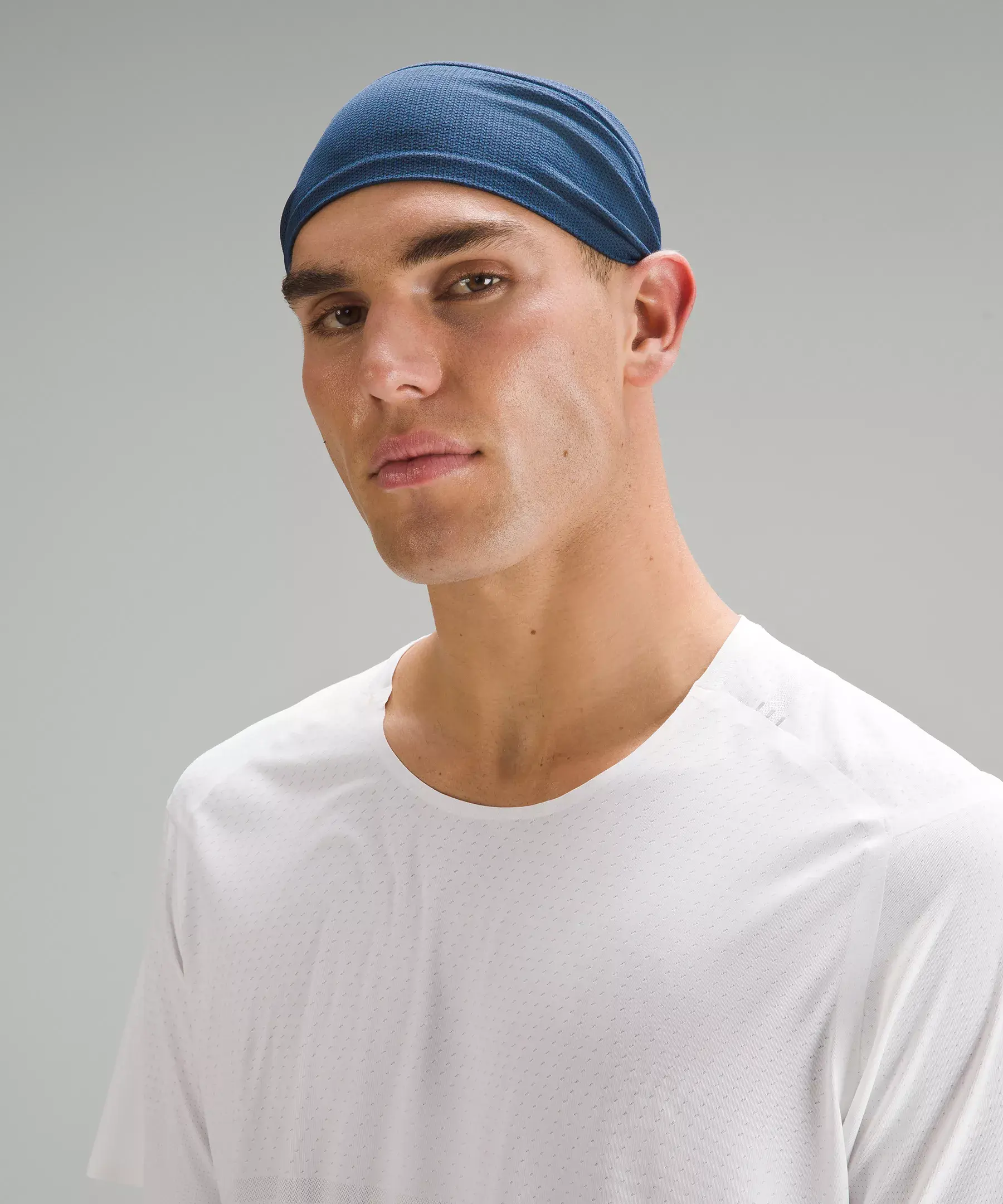 Lululemon Men's Metal Vent Tech Wide Headband. 2