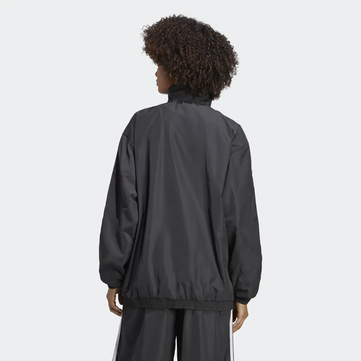 Adidas Oversized Trainingsjacke. 3