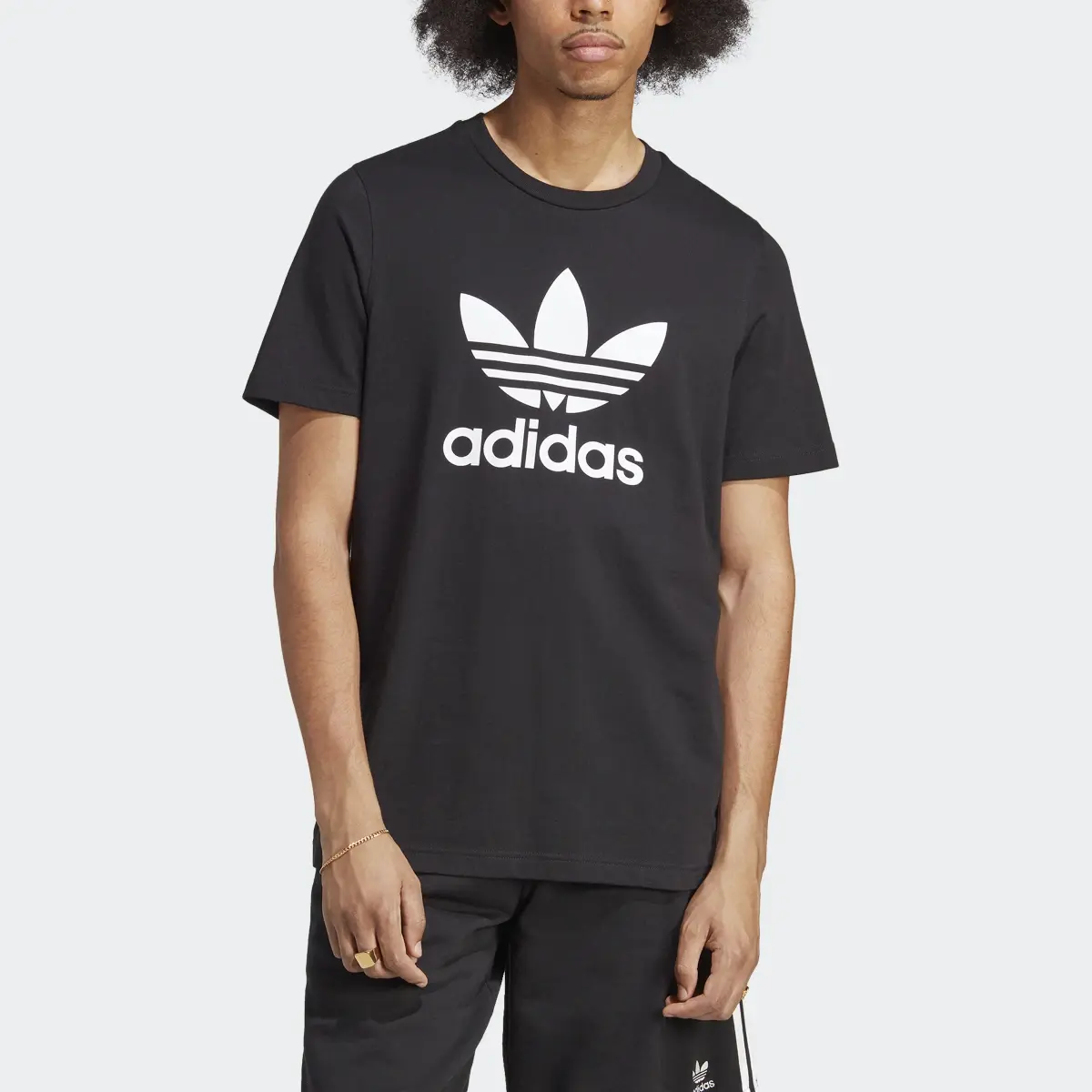 Adidas Adicolor Classics Trefoil Tee. 1