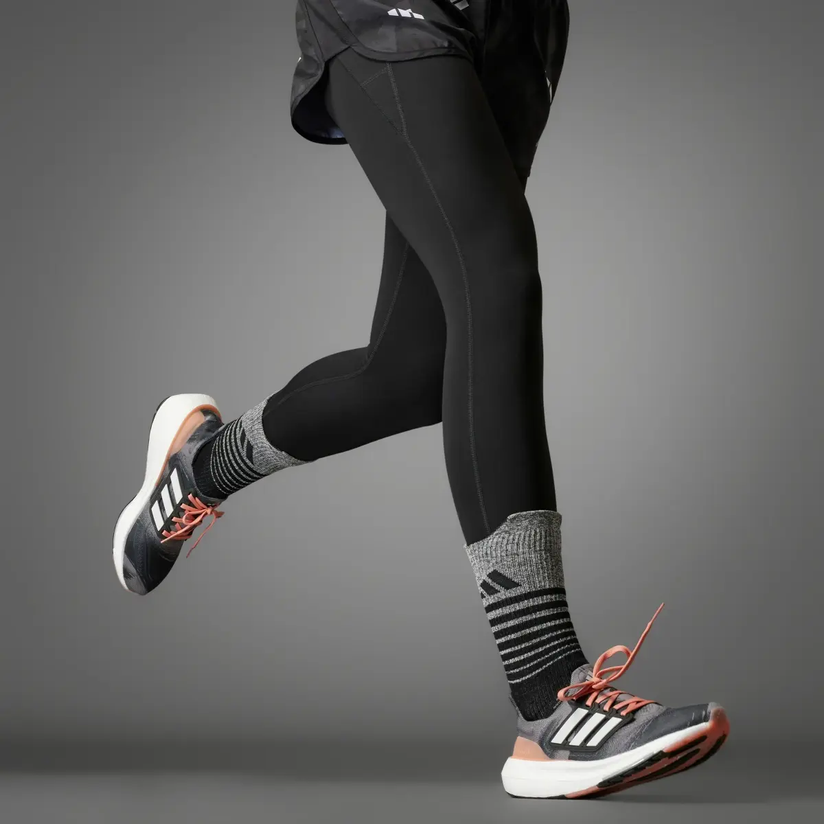 Adidas Ultraboost Light Ayakkabı. 3