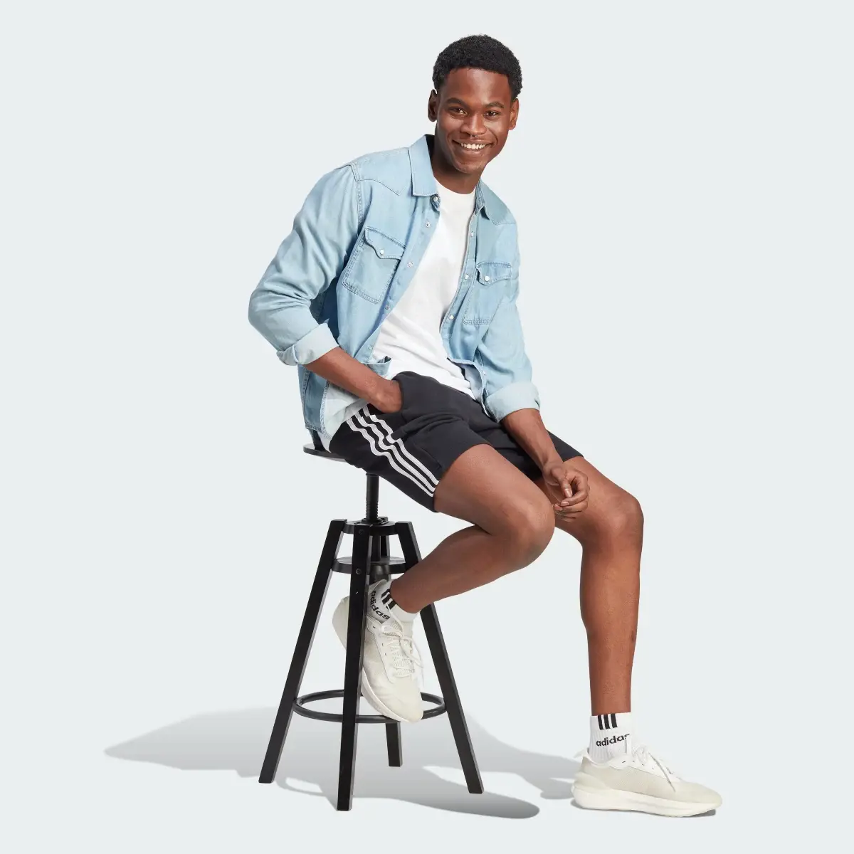 Adidas Essentials Fleece 3-Stripes Shorts. 3