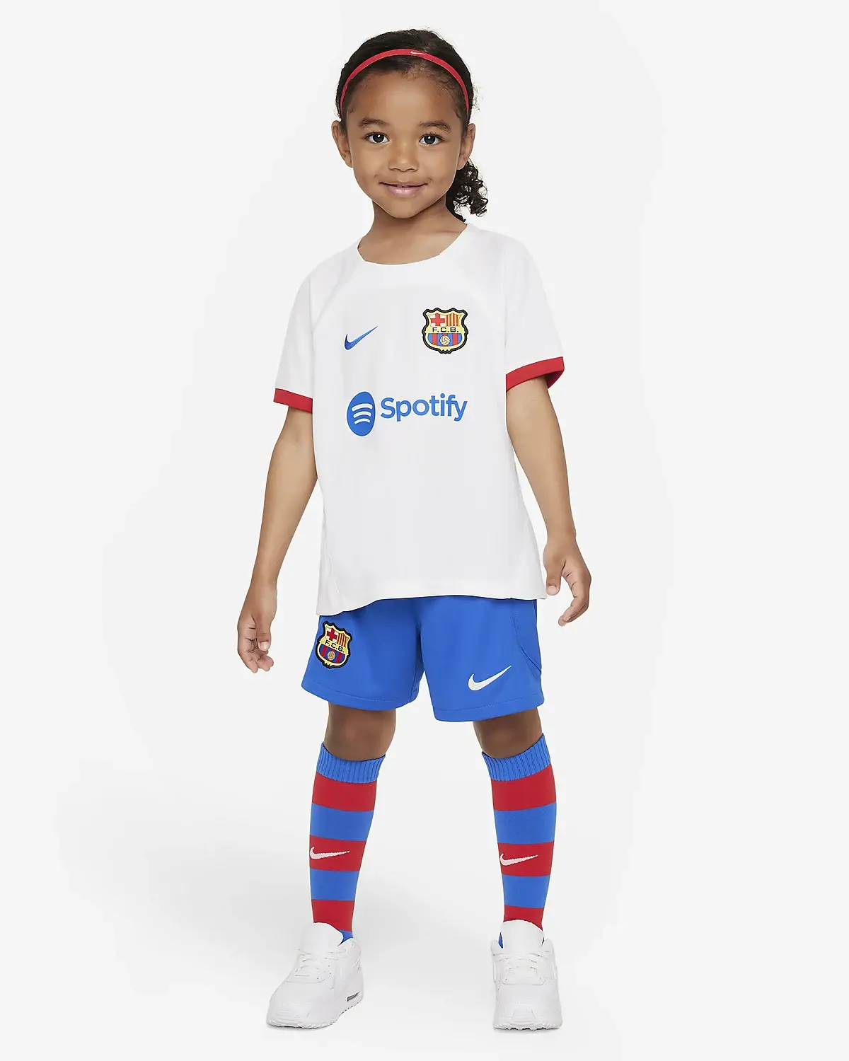 Nike F.C. Barcelona 2023/24 Away. 1