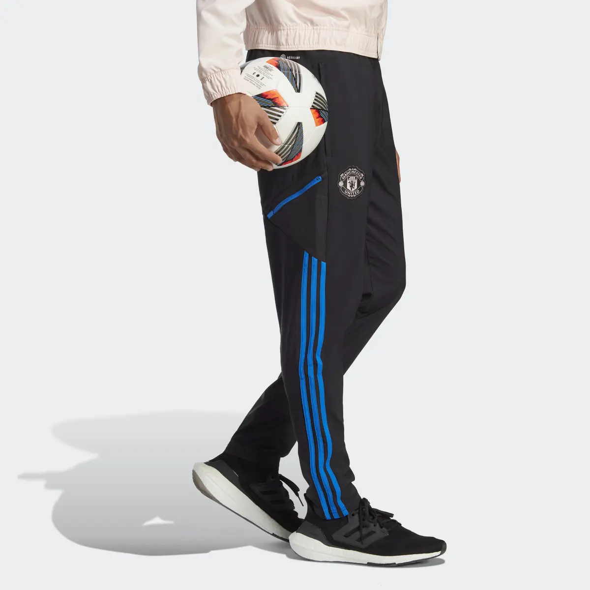 Adidas Manchester United Presentation Tracksuit Bottoms. 3