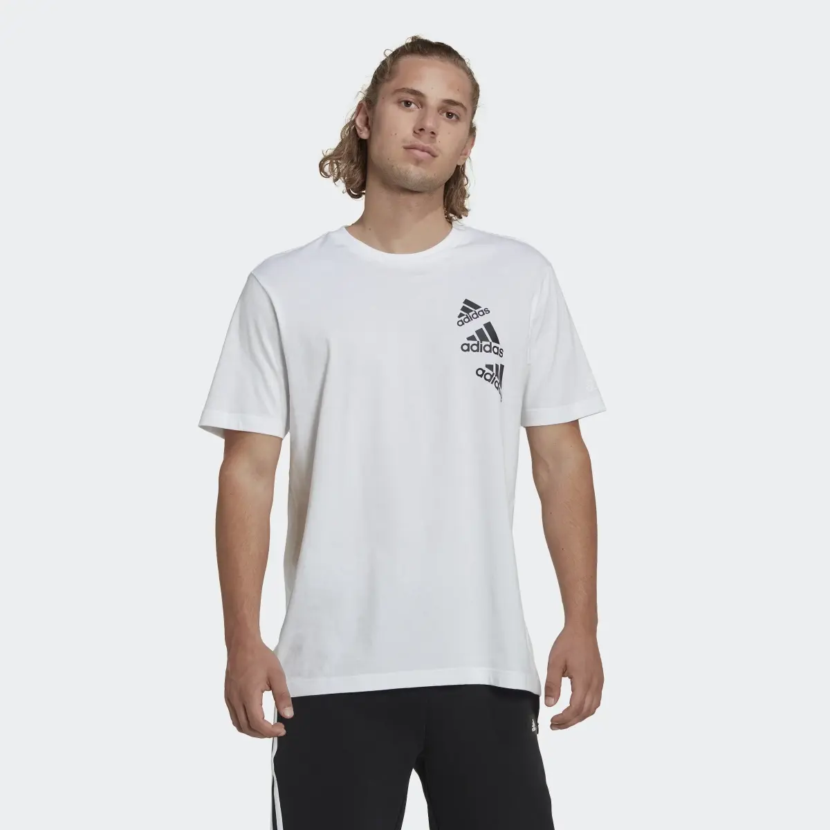 Adidas Camiseta Essentials BrandLove. 2