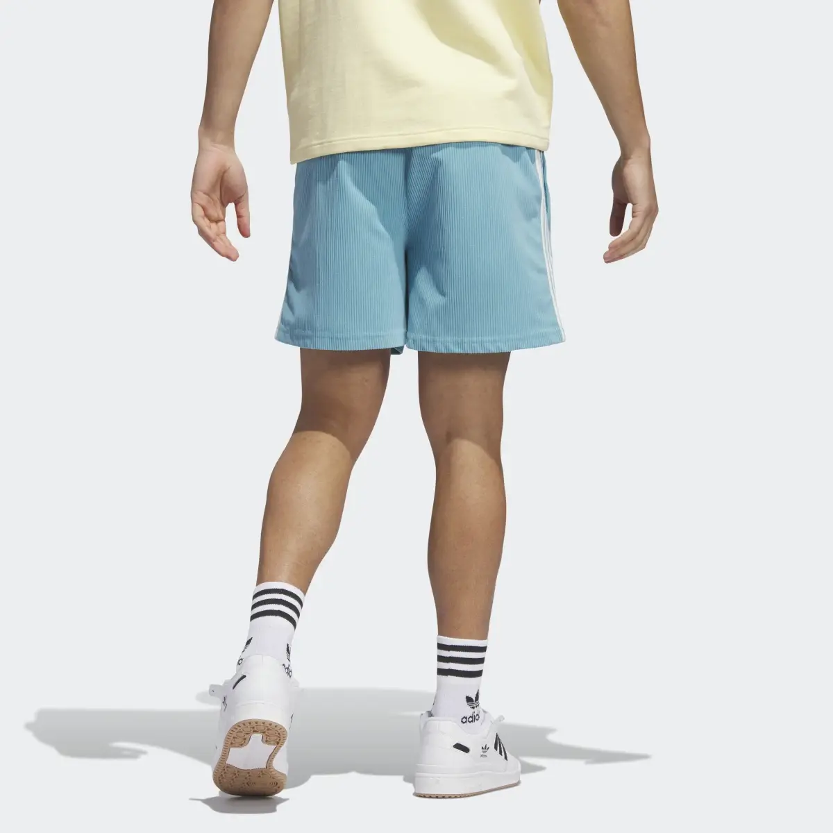 Adidas Shorts de Básquet con cordón. 2