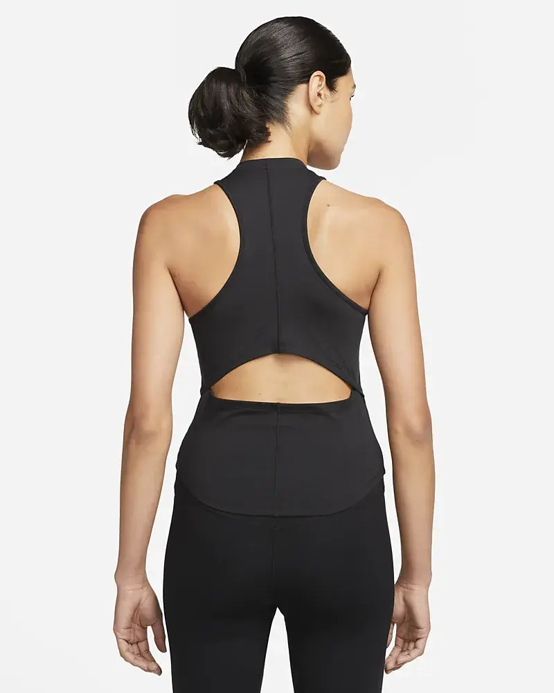 Nike Dri-FIT One Luxe. 1