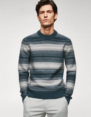 Cieniowany sweter z teksturą