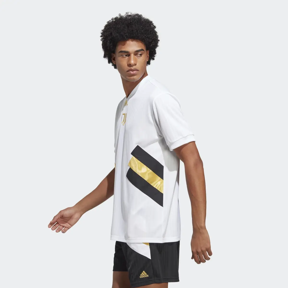 Adidas Jersey Juventus Icon. 3